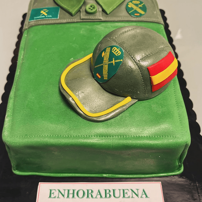 Golosas Más que tartas - tarta guardia civil